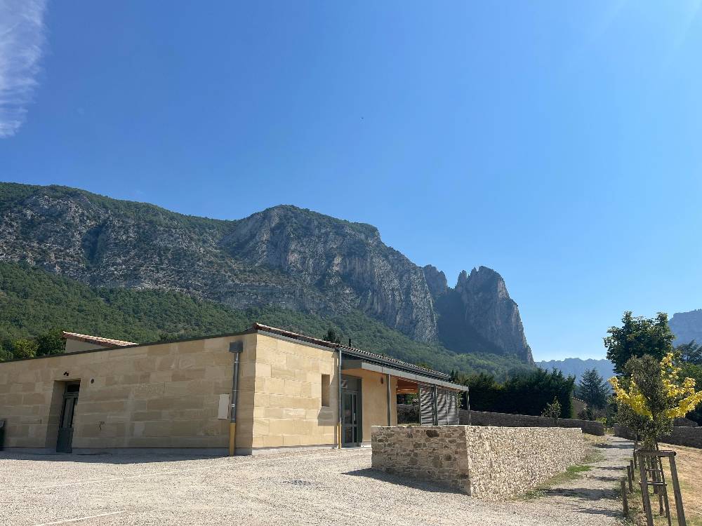 Salle multi-activités de Saoû (26)